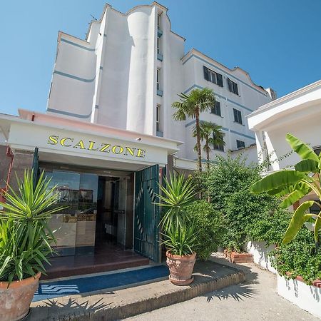 Albergo Scalzone كاستيل فولتورنو المظهر الخارجي الصورة